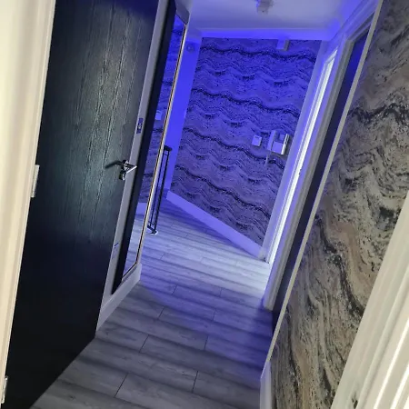 Apartman Luxury 9ine Super Beautiful Jacuzzi With Balcony Birmingham